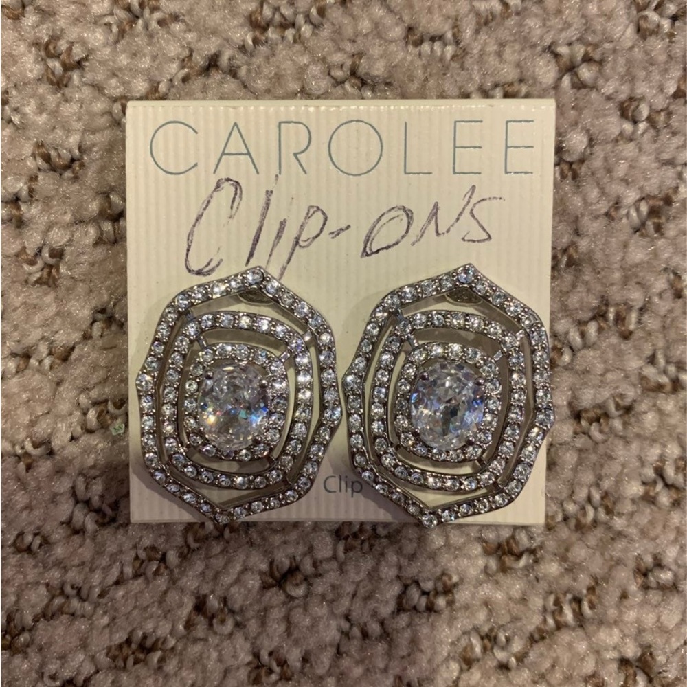 Carolee clip on earrings NWT